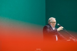 Presentaci&oacute;n GRAVNI en el front&oacute;n Labrit de Pamplona