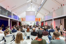 Fotografías de Evento Corporativo en CEIN con Diego Cenzano y Karlos G. Liberal durante su charla sobre intención e inteligencia artificial