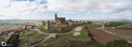 Fotografía aérea con drone de Cerco de Artajona (Navarra) by yongarin.com