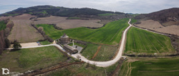 Panorámica aérea de Santa María de Eunate en Muruzabal, Navarra