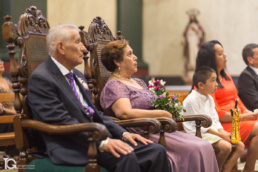 Ceremonia de Bodas de Oro en la Iglesia San Juan Bautista de Burlada entre Elizabeth & Juan