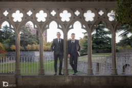 Laro y Gonzaga en el mirador del Parque de la Taconera en Pamplona.