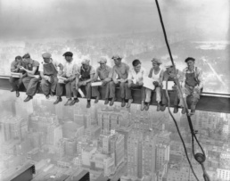 Fotograf&iacute;a Lunch atop a Skyscraper de Charles C. Ebbets