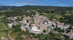 Panorámica aérea del Frontón de Azcona (Navarra)